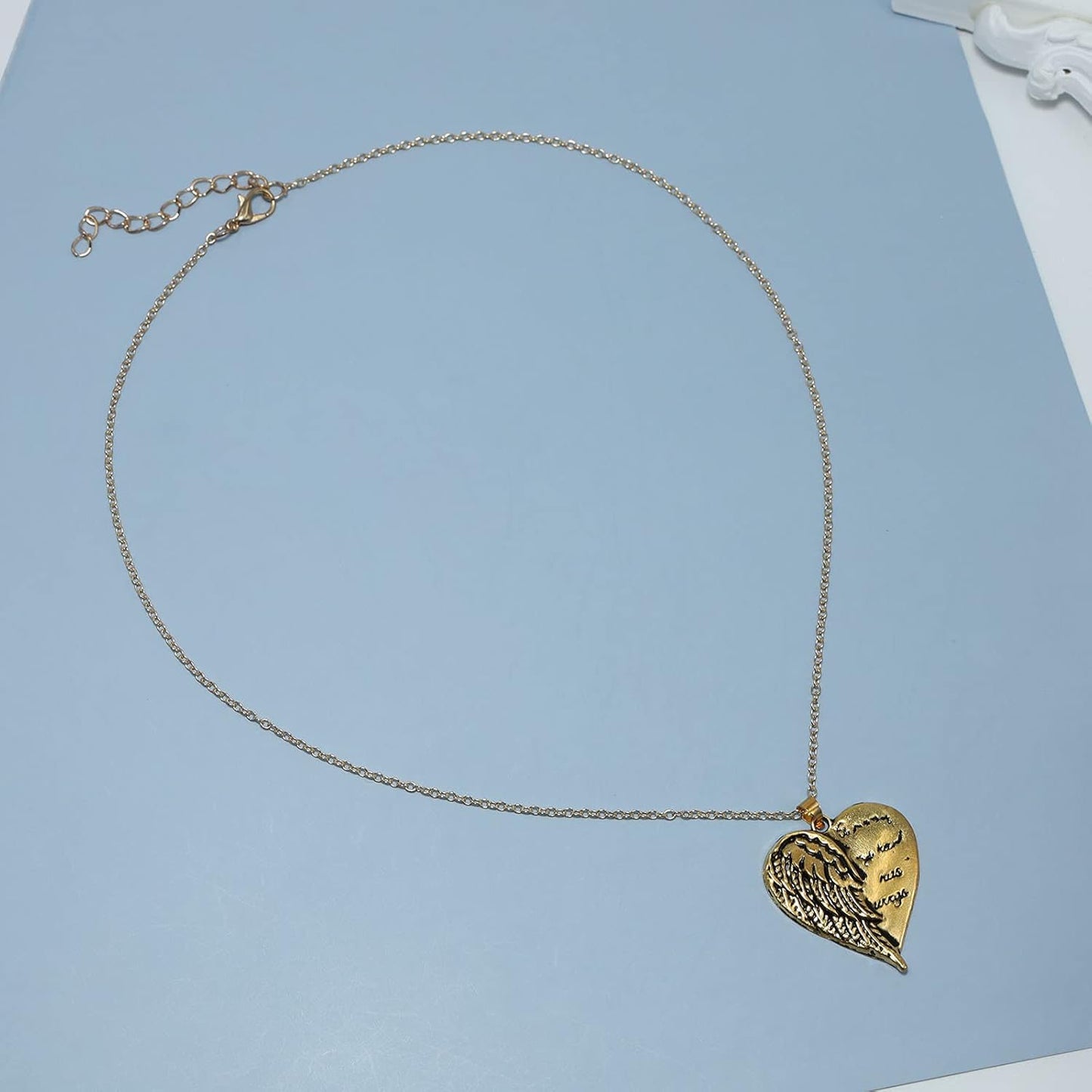 Love Necklace Angel Wings Love Fashion Heart Pendant Necklace Jewelry for Women and Girls